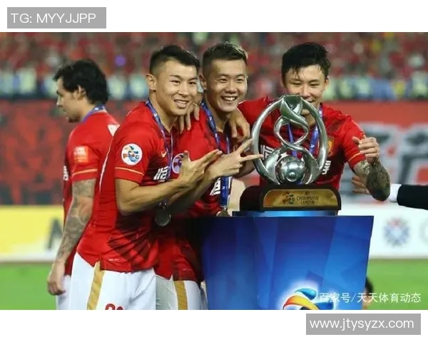 广州恒大与杭州绿城激战正酣谁能在中超赛场上笑到最后